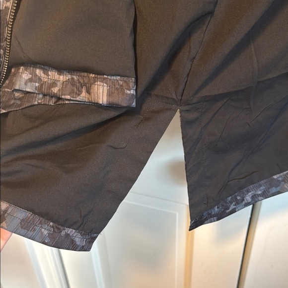 NWT Chase54 Black, Gray, Green Camouflage Rain/Utility Jacket Hide-Away Hood - Picture 12 of 12